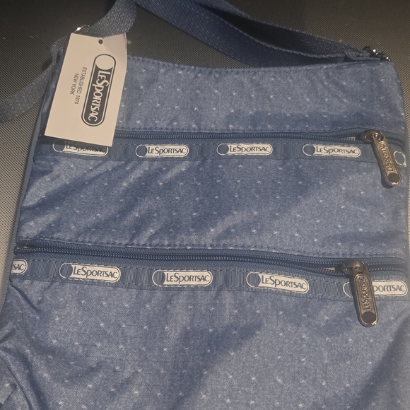 Lesportsac Handbags - LeSportsac New With Tag Lite Blue Travel Shoulder Bag 3 Zipper Pockets Bag